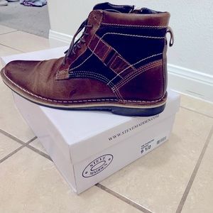Preowned Steve Madden chukka boots